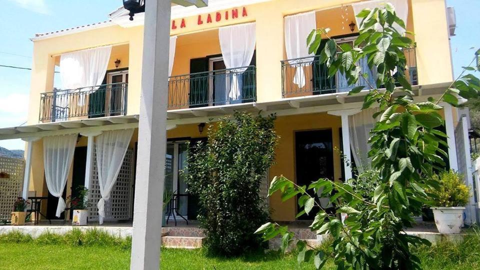 Villa Ladina Lygia  Ngoại thất bức ảnh